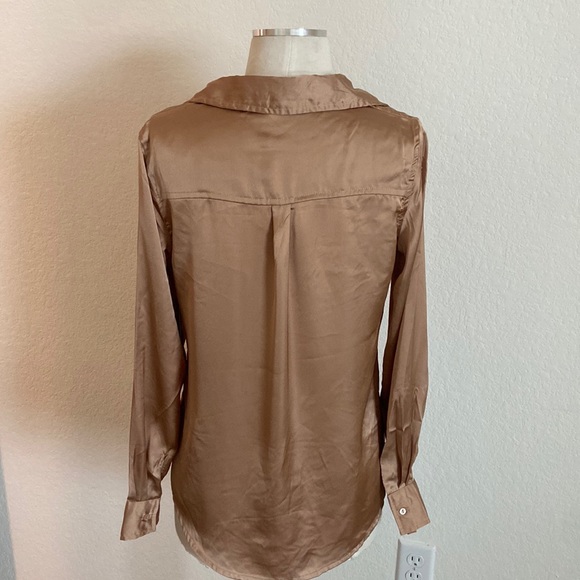 Rose gold button down NWT - Picture 3 of 4